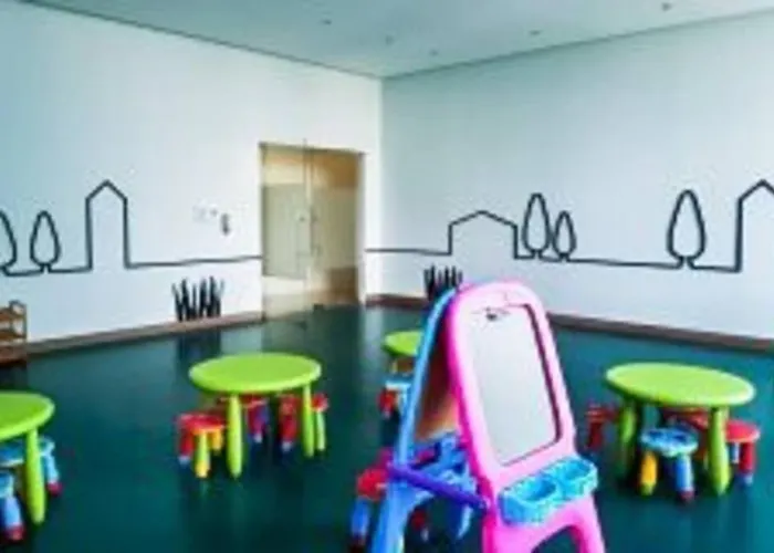 Luxestaysmnl Elegant Family 2br Poolgym 400mbps Wifi Netflx Amazing View Apartment Manila