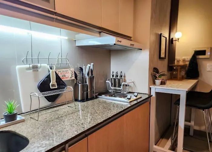 Luxestaysmnl Elegant Family 2br Poolgym 400mbps Wifi Netflx Amazing View Manila