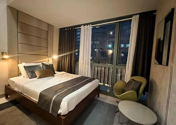 Luxestaysmnl Elegant Family 2br Poolgym 400mbps Wifi Netflx Amazing View Apartamento