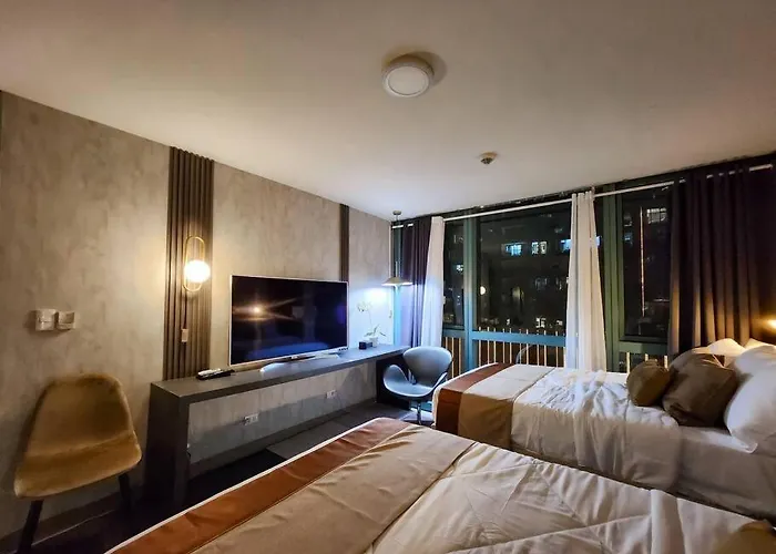 Luxestaysmnl Elegant Family 2br Poolgym 400mbps Wifi Netflx Amazing View Apartment
