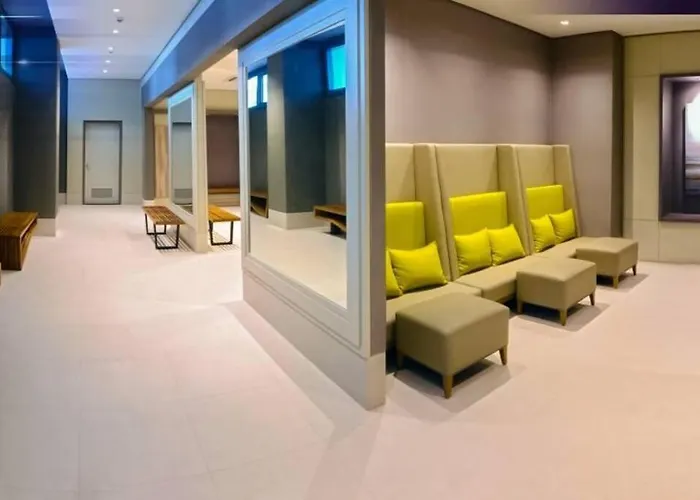 Apartamento Luxestaysmnl Elegant Family 2br Poolgym 400mbps Wifi Netflx Amazing View *