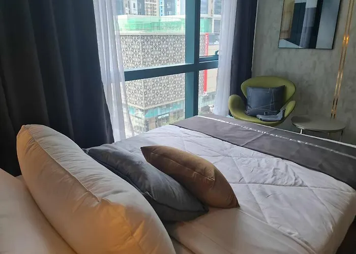 Luxestaysmnl Elegant Family 2br Poolgym 400mbps Wifi Netflx Amazing View * Manila