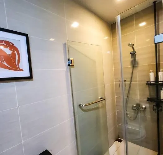 Luxestaysmnl Elegant Family 2br Poolgym 400mbps Wifi Netflx Amazing View Apartment Manila